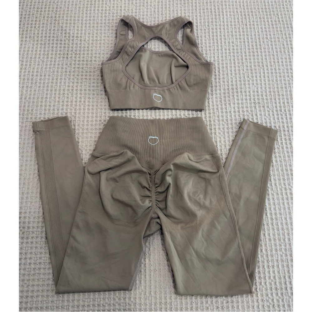 Peachy 🍑 Bunz Scrunch Spoil Me Legging and Sports Bra Set in Nude Beige